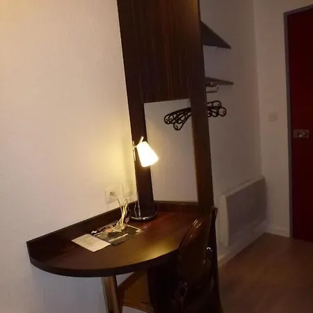 Primo Centre Hotel 2*