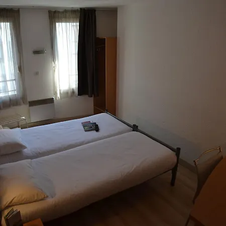 Primo Centre Hotel 2*