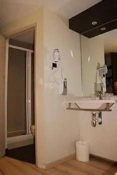 Primo Centre Hotell 2*